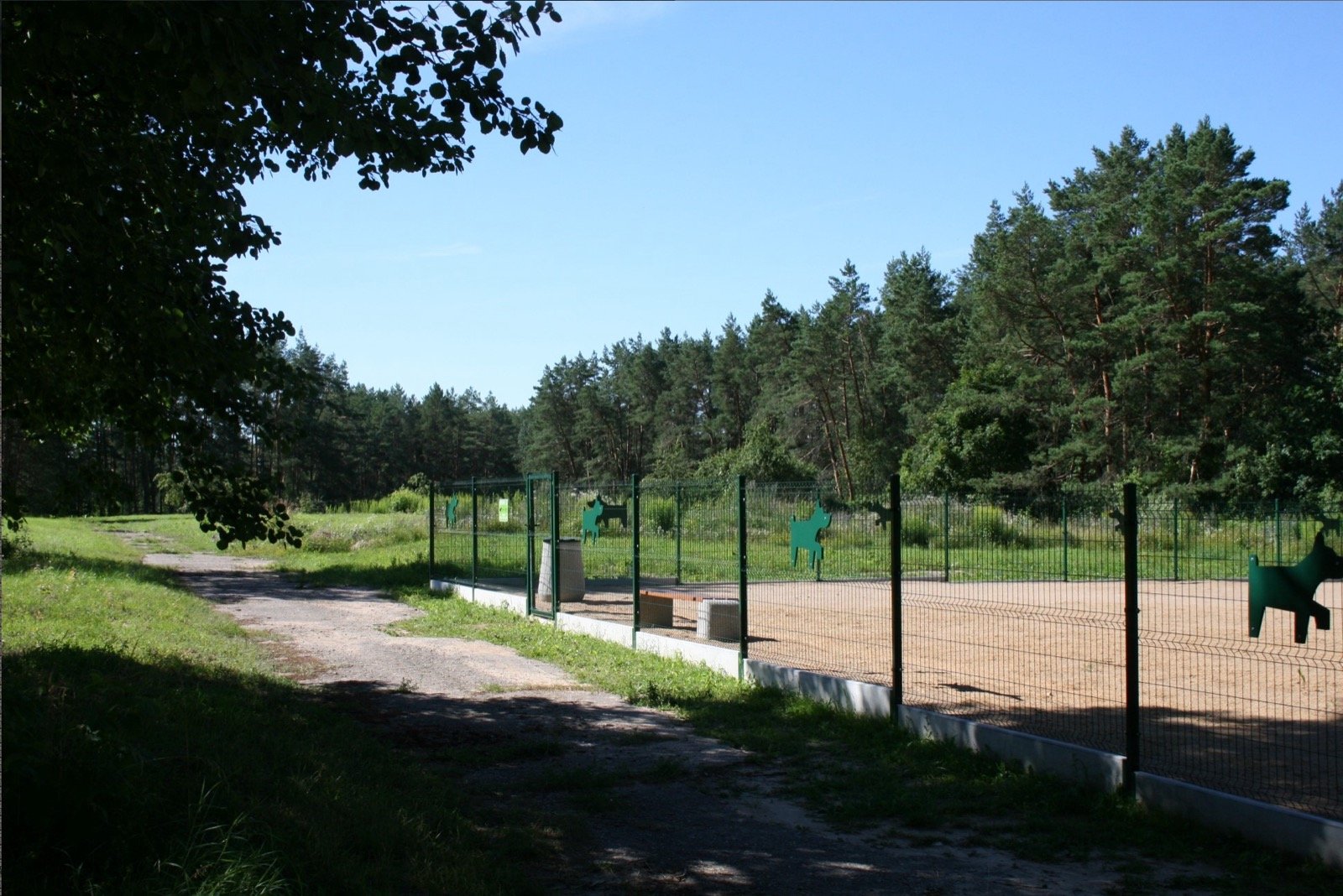Popieriaus g. šunų vedžiojimo ir dresūros aikštelė — nuotrauka 2